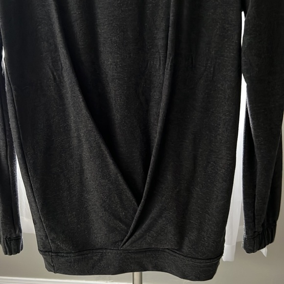 Lululemon Twisted and Tucked Long sleeve gray pullover drawstring sweatshirt 4 - Picture 7 of 11